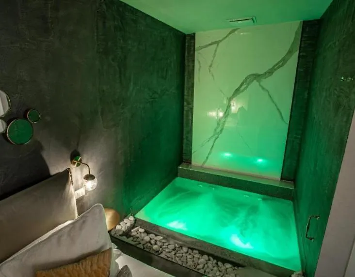 Duomo Apt With Mini Private Pool Apartment Florence Italy